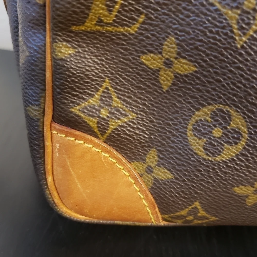 Louis Vuitton  (Unisex) Brown  Monogram Shoulder Bag - Picture 3 of 16
